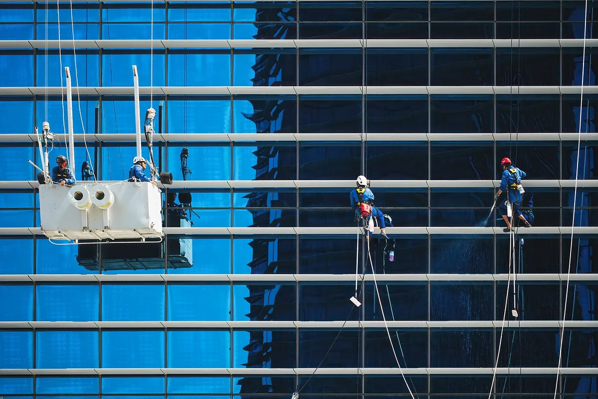 workers, windows, building, cleaners, cleaning, service, maintenance, crane cradle, glass, reflection, high-rise building, skyscraper, urban, city, workers, wor