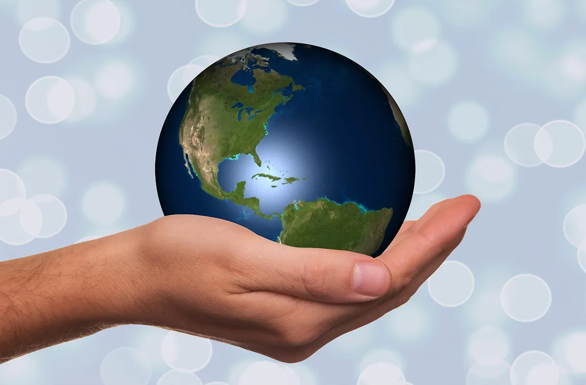 hand, keep, globe, earth, continents, usa, america, south america, bullet, present, show, presentation, bokeh, offer, globe, globe, globe, globe, earth, earth,
