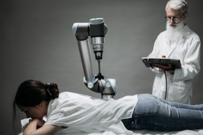 AI e robotica: tips per una medicina più precisa e personalizzata